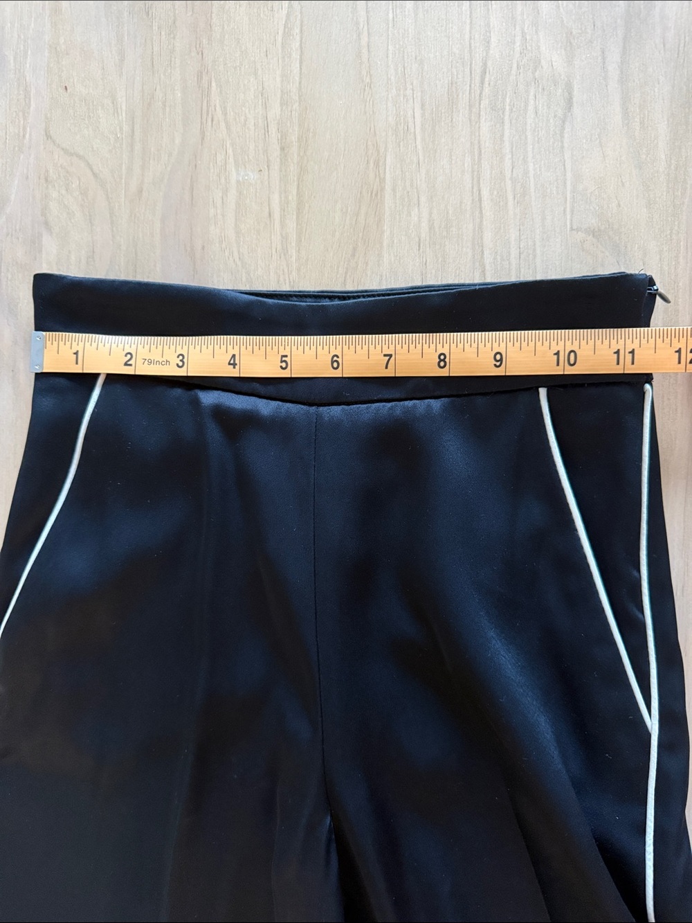 Aritzia Wilfred silky black with white stripe pants size 00 - Timeless classy - Picture 9 of 9